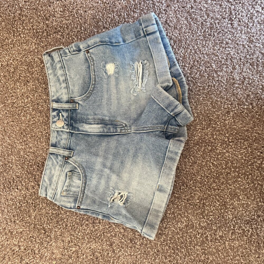 Pacsun mom shorts with butterflies